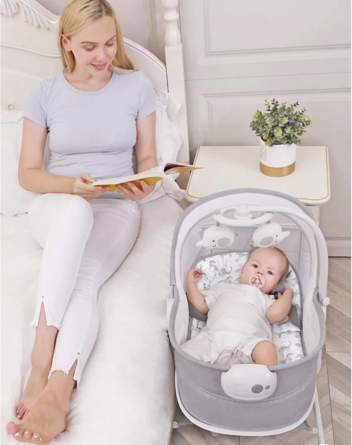 Бебешко креветче / релаксатор нежни вибрации