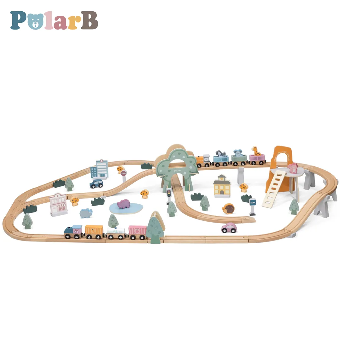 Дрвен сет со воз и пруга PolarB – 92 дела
