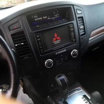 Mitsubishi Pajero 3.2 Full oprema