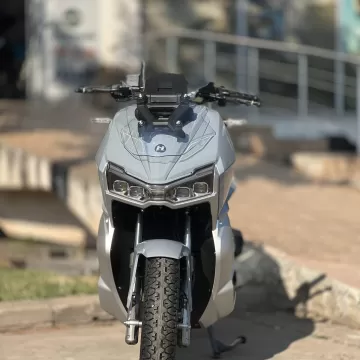 HMC ADV 200