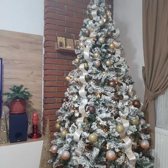 Новогодишна снежна елка 240см 